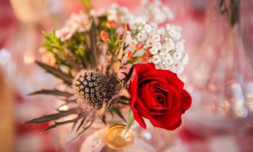 Bouquet dans la salle du coq en pâte